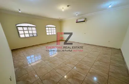 مجمع سكني - 3 غرف نوم - 2 حمامات للايجار في أم صلال محمد - الدوحة