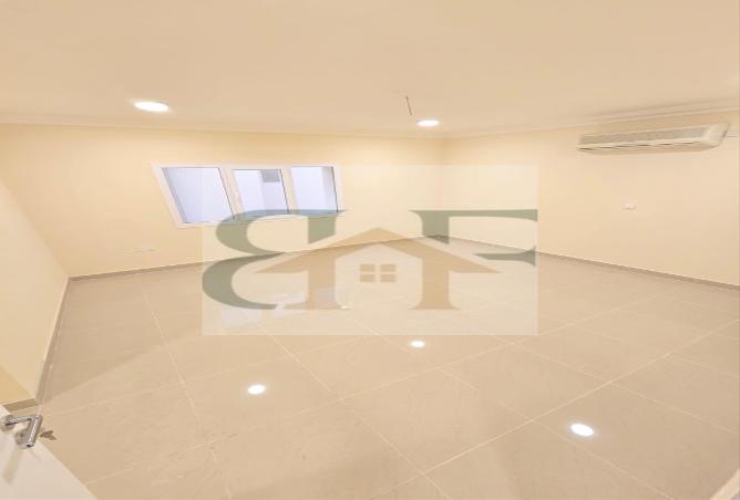 997739 - Property Image 2