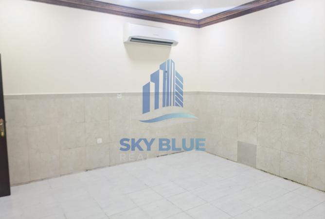 951925 - Property Image 2