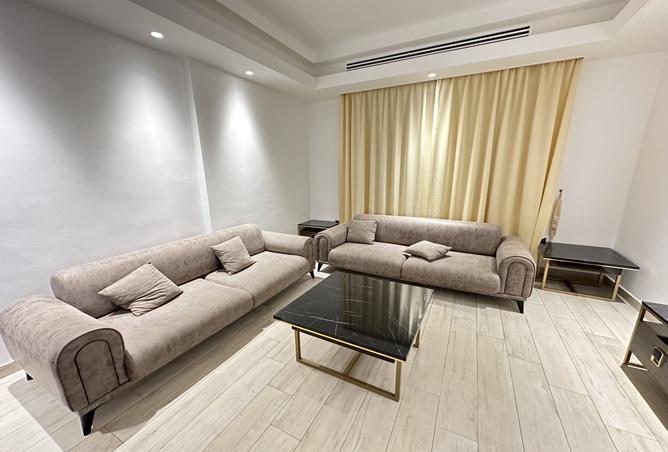 983999 - Property Image 2