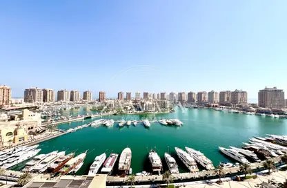Apartment - 1 Bedroom - 2 Bathrooms for rent in One Porto Arabia - Porto Arabia - The Pearl Island - Doha
