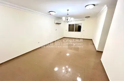 شقة - 2 غرف نوم - 2 حمامات للايجار في شارع المطار القديم - طريق المطار القديم - الدوحة