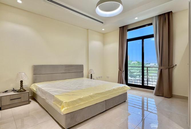 1002921 - Property Image 3