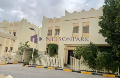 مجمع سكني - 4 غرف نوم - 4 حمامات للايجار في شارع الوعب - الوعب - الدوحة