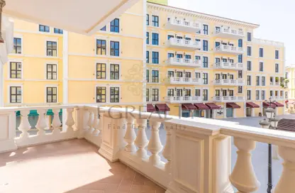 Apartment - 2 Bedrooms - 2 Bathrooms for sale in Carnaval - Qanat Quartier - The Pearl Island - Doha