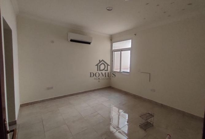 961922 - Property Image 2
