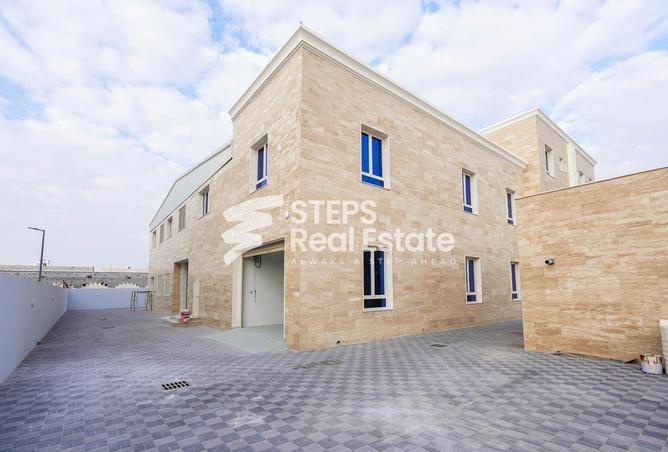 937941 - Property Image 2