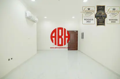 Apartment - 2 Bedrooms - 3 Bathrooms for rent in Fereej Kulaib - Doha