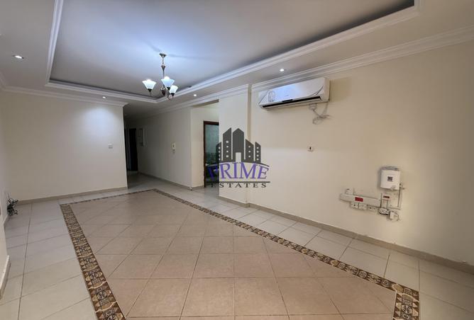 989274 - Property Image 2