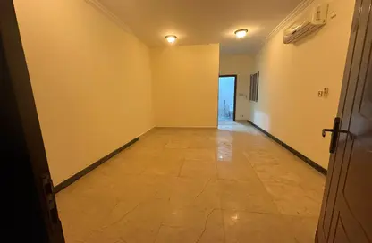 Apartment - Studio - 1 Bathroom for rent in Al Kheesa - Al Kheesa - Umm Salal Mohammed