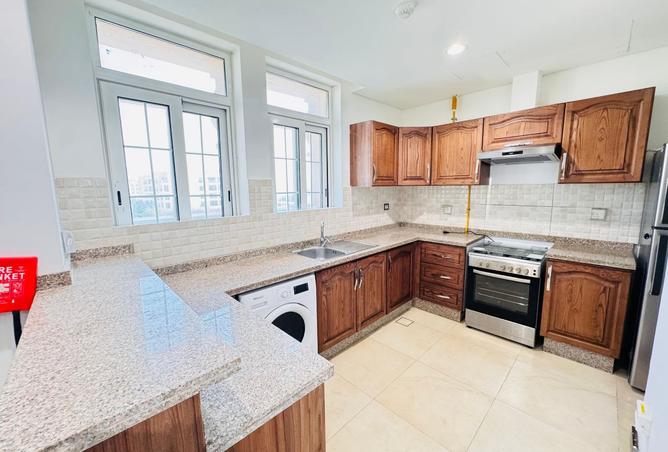 975409 - Property Image 3