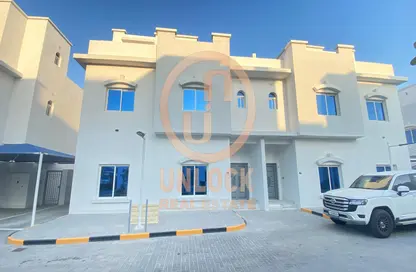 فيلا - 5 غرف نوم - 6 حمامات للايجار في وادي المرخ - مريخ - المريخ - الدوحة
