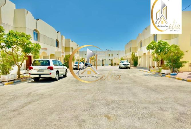 911245 - Property Image 3