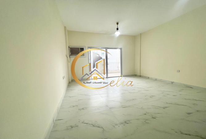 928533 - Property Image 2