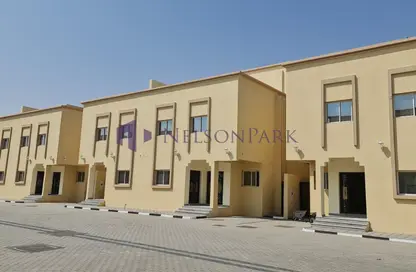 فيلا - 6 غرف نوم - 5 حمامات للايجار في Al Sakhama - الدوحة