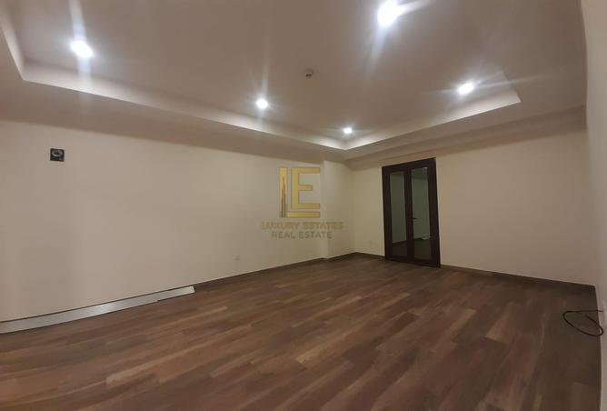 938437 - Property Image 2