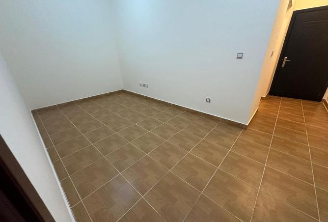 996167 - Property Image 3