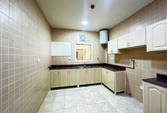 970411 - Property Image 3