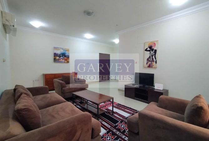 978612 - Property Image 2