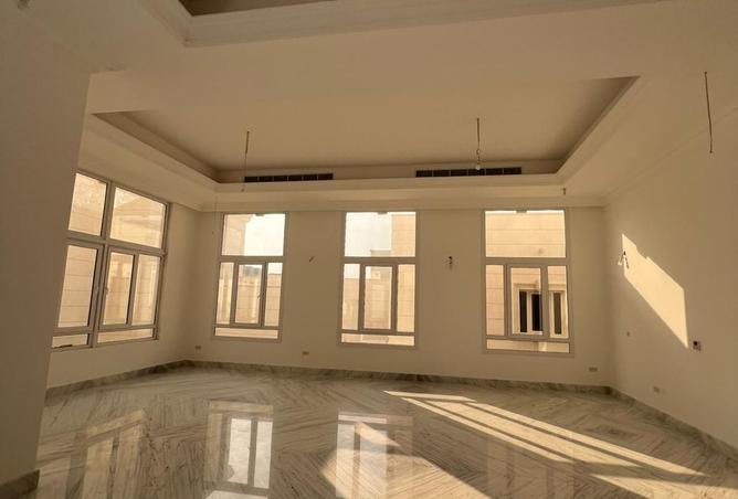 1002378 - Property Image 3