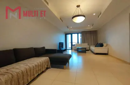 Apartment - 1 Bedroom - 2 Bathrooms for rent in East Porto Drive - Porto Arabia - The Pearl Island - Doha