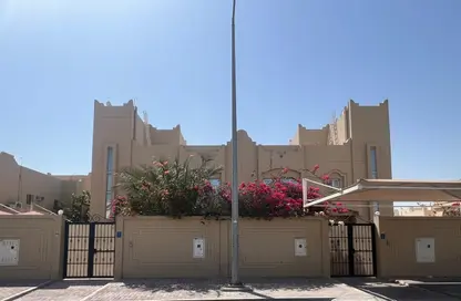 Villa - 4 Bathrooms for sale in Abu Hamour - Doha