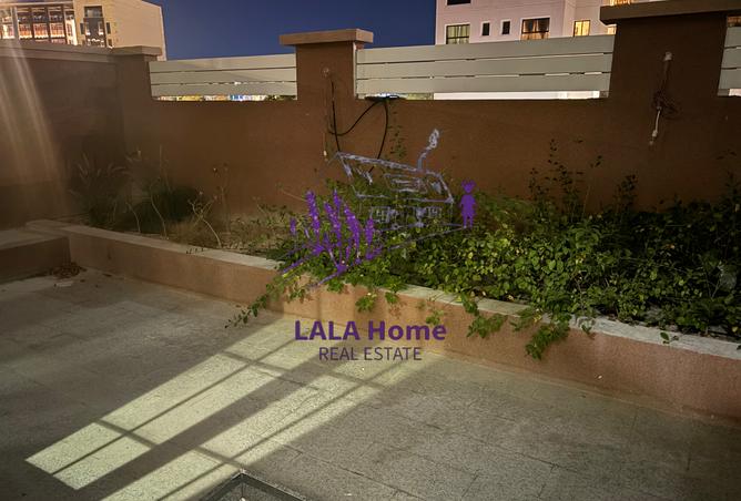864677 - Property Image 2