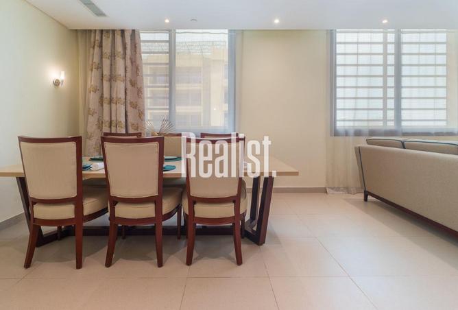 982524 - Property Image 2