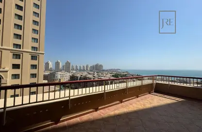 Apartment - 1 Bedroom - 2 Bathrooms for rent in East Porto Drive - Porto Arabia - The Pearl Island - Doha