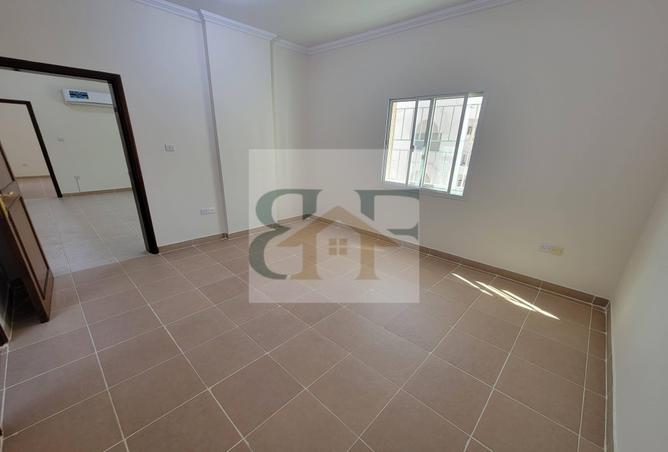 933596 - Property Image 3