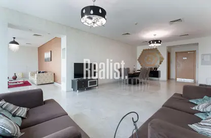 Apartment - 3 Bedrooms - 5 Bathrooms for rent in Zig Zag Towers - West Bay - Doha