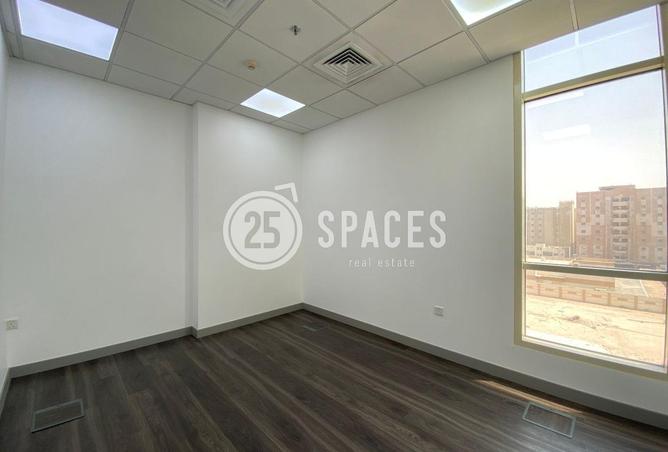 919879 - Property Image 2