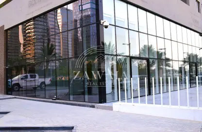 محل تجاري - استوديو - 2 حمامات للايجار في لوسيل ريسيدينس - منطقة المارينا - الوسيل