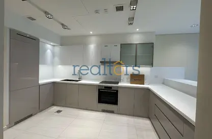 Apartment - 1 Bedroom - 2 Bathrooms for rent in Crystal Residence - The Pearl Island - Doha