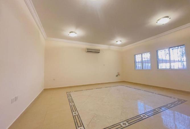 933026 - Property Image 2