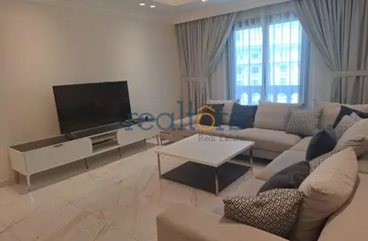 Apartment - 2 Bedrooms - 2 Bathrooms for rent in Giardino Apartments - The Pearl Island - Doha