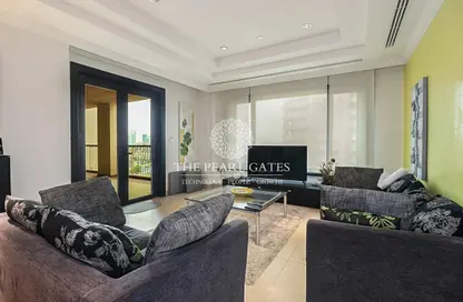 Apartment - 2 Bedrooms - 3 Bathrooms for sale in West Porto Drive - Porto Arabia - The Pearl Island - Doha