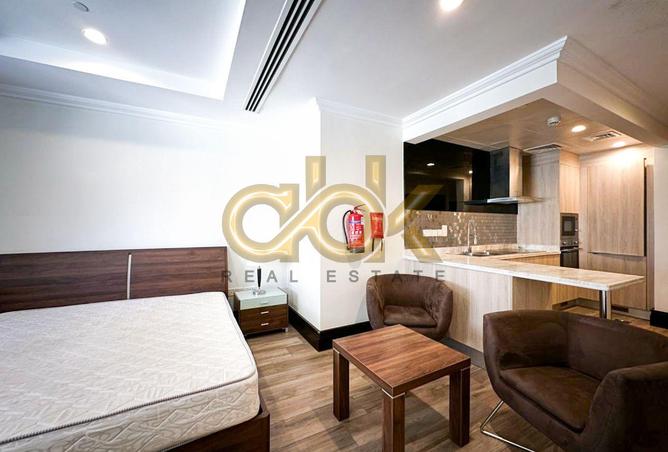 803225 - Property Image 2