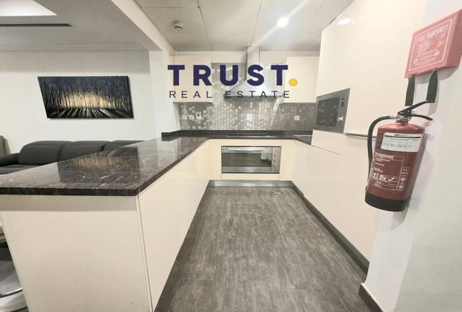 956889 - Property Image 3