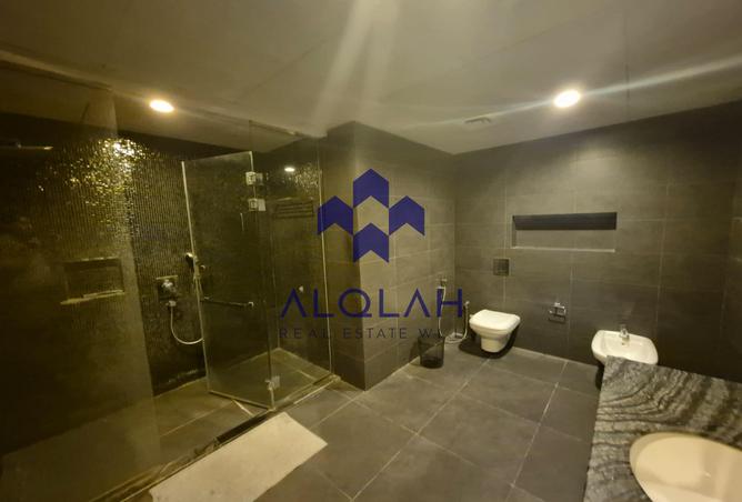 885589 - Property Image 3