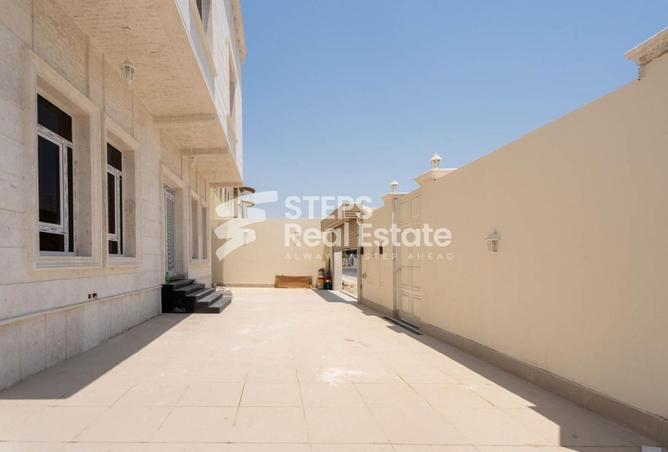 971668 - Property Image 3