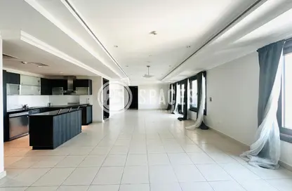 Apartment - 2 Bedrooms - 3 Bathrooms for sale in East Porto Drive - Porto Arabia - The Pearl Island - Doha