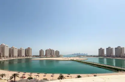 Apartment - Studio - 2 Bathrooms for rent in Viva East - Viva Bahriyah - The Pearl Island - Doha