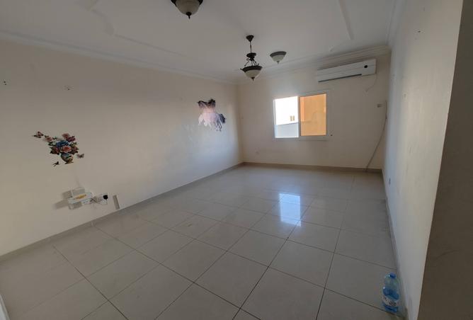 940894 - Property Image 2