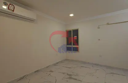 Apartment - 2 Bedrooms - 2 Bathrooms for rent in Old Al Ghanim - Al Ghanim - Doha