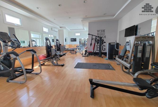 985463 - Property Image 2