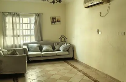 Apartment - 1 Bedroom - 1 Bathroom for rent in Salaja Street - Doha Al Jadeed - Doha