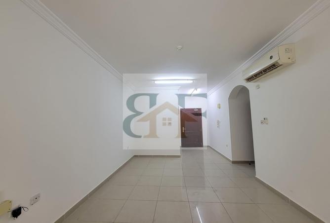 972192 - Property Image 2