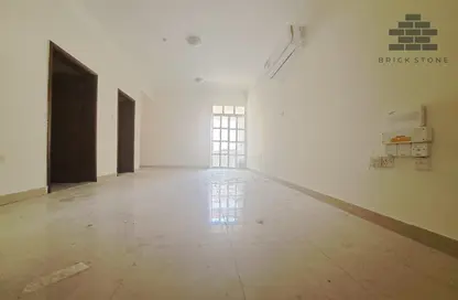 Apartment - 3 Bedrooms - 3 Bathrooms for rent in Bin Omran 35 - Fereej Bin Omran - Doha