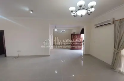 Empty Room image for: Villa - 4 Bedrooms - 3 Bathrooms for rent in Old Airport Residential Apartments - Old Airport Road - Doha, Image 1